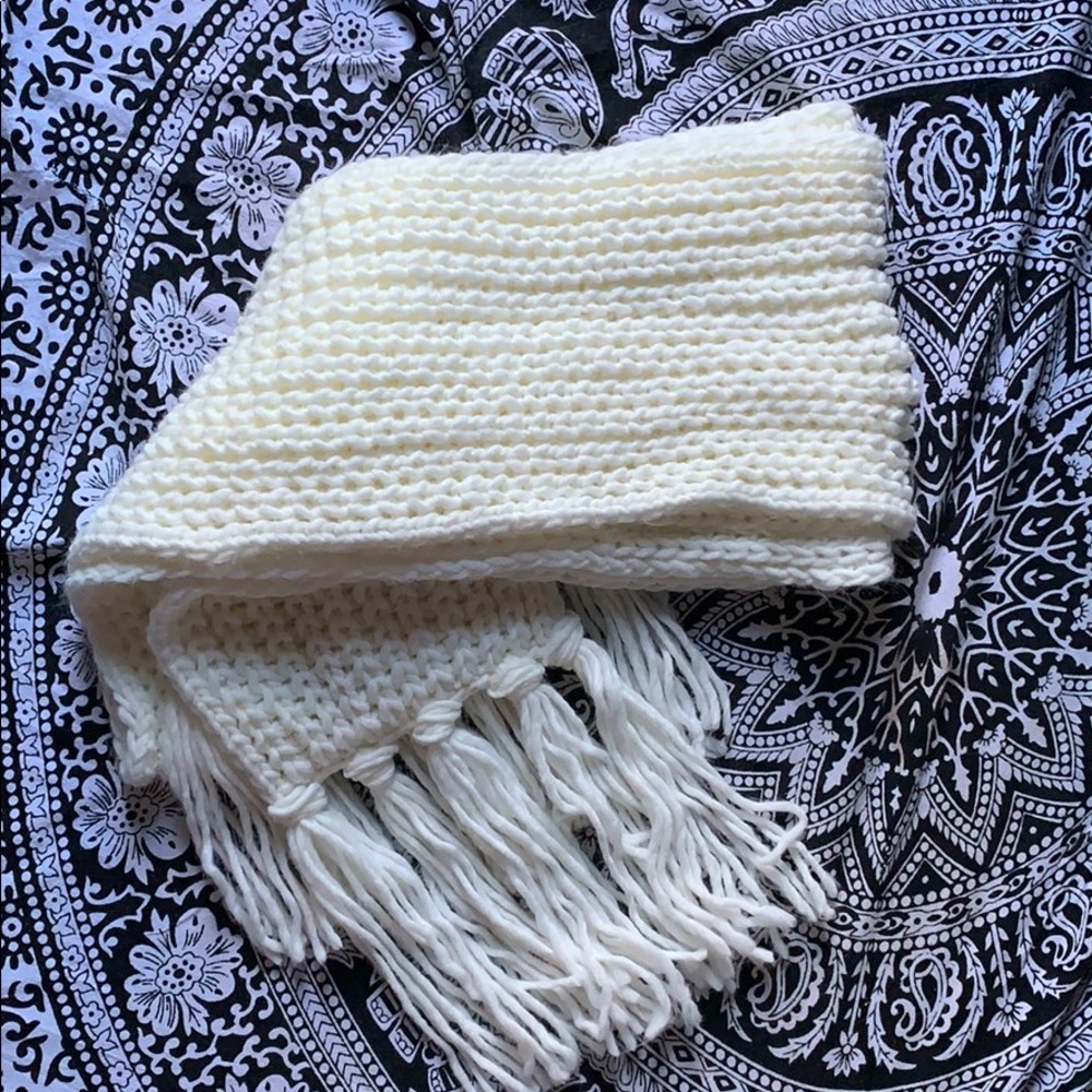 Creme scarf